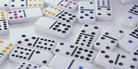 domino online